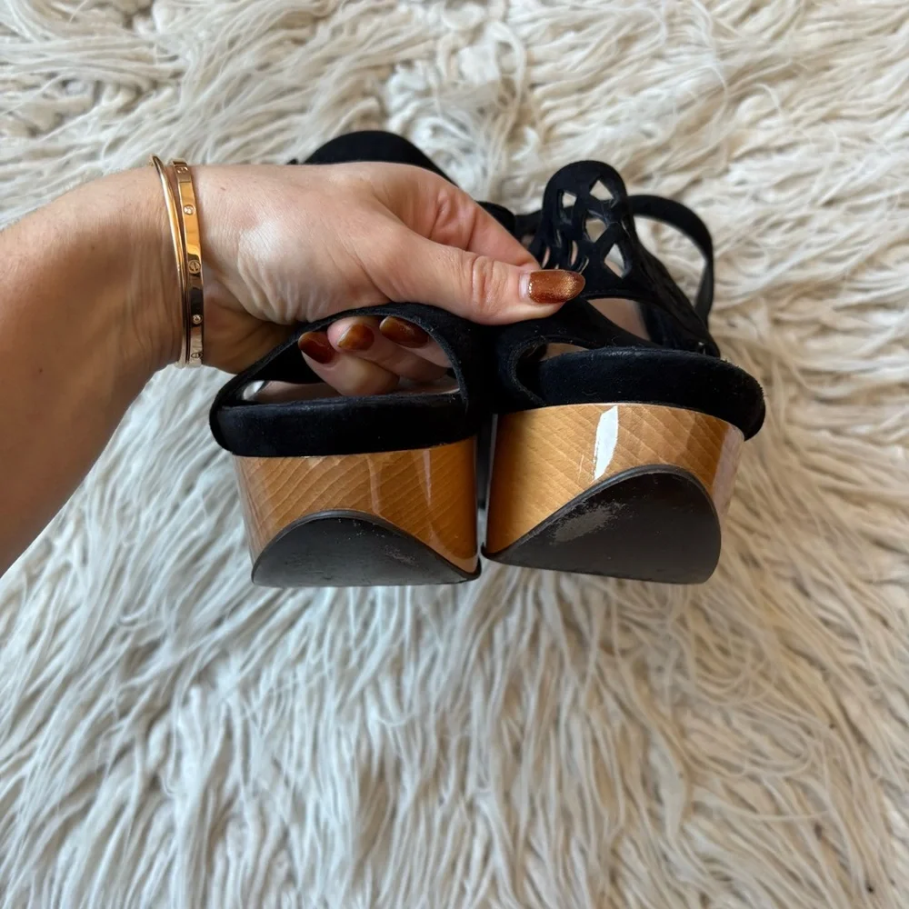 Robert Clergerie Black Suede Laser Cut Platform Heel Color Block Sandal EUC 38.5